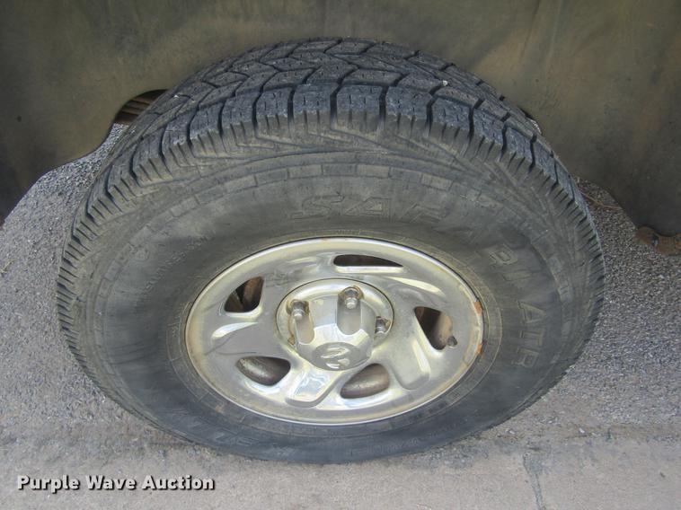 image for item DD5673 1995 Dodge Ram 1500 pickup truck