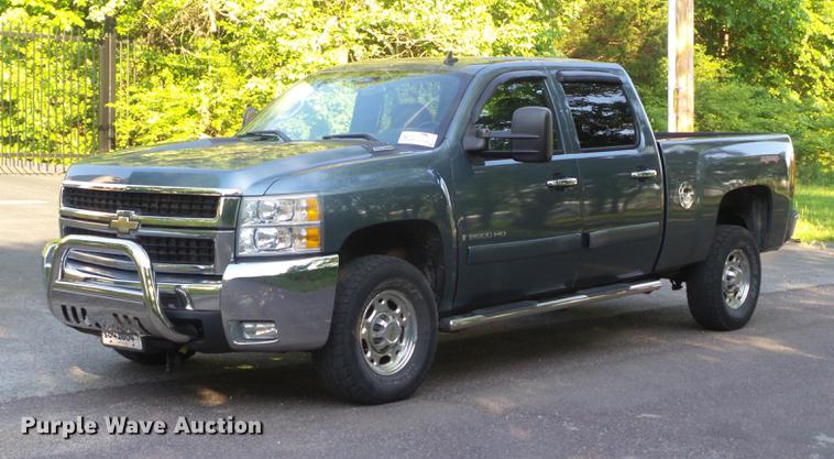 image for item DD7193 2007 Chevrolet Silverado 2500HD Crew Cab pickup truck