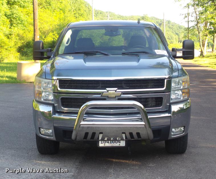 image for item DD7193 2007 Chevrolet Silverado 2500HD Crew Cab pickup truck