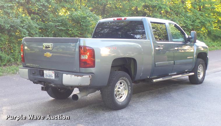 image for item DD7193 2007 Chevrolet Silverado 2500HD Crew Cab pickup truck