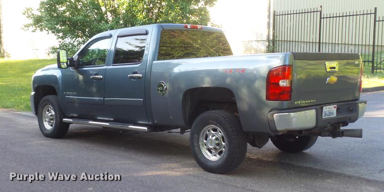 image for item DD7193 2007 Chevrolet Silverado 2500HD Crew Cab pickup truck