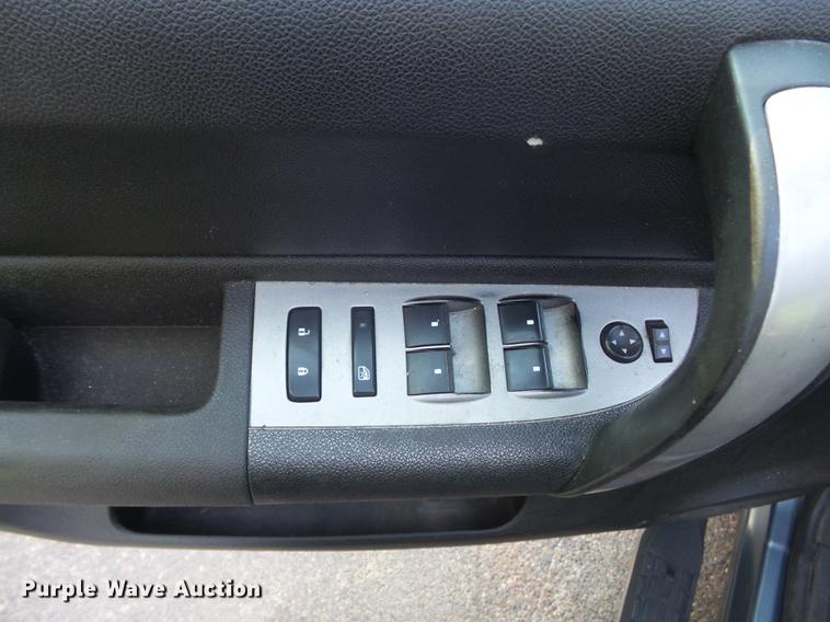 image for item DD7193 2007 Chevrolet Silverado 2500HD Crew Cab pickup truck