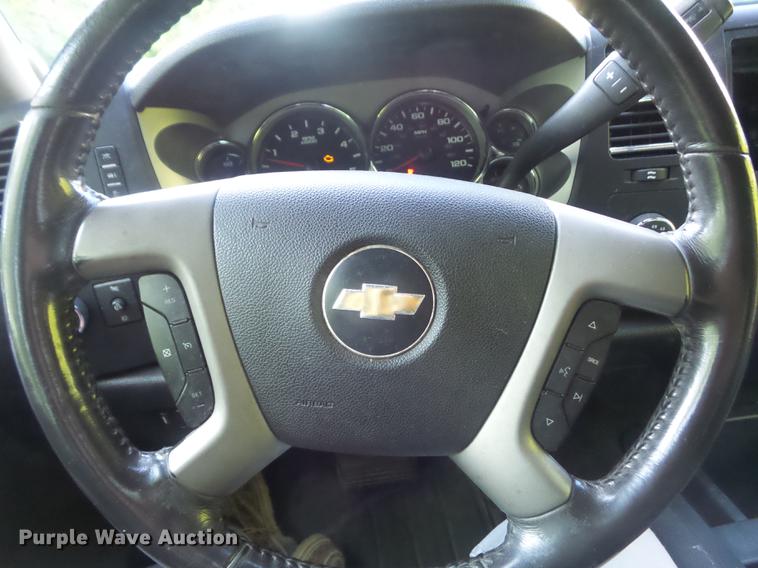 image for item DD7193 2007 Chevrolet Silverado 2500HD Crew Cab pickup truck