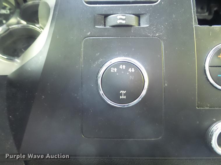 image for item DD7193 2007 Chevrolet Silverado 2500HD Crew Cab pickup truck