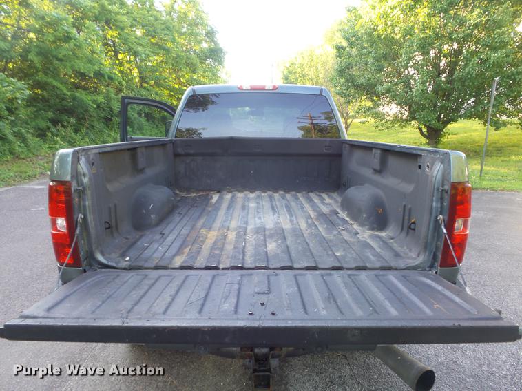 image for item DD7193 2007 Chevrolet Silverado 2500HD Crew Cab pickup truck