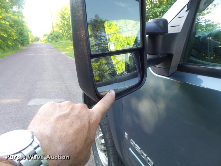 image for item DD7193 2007 Chevrolet Silverado 2500HD Crew Cab pickup truck