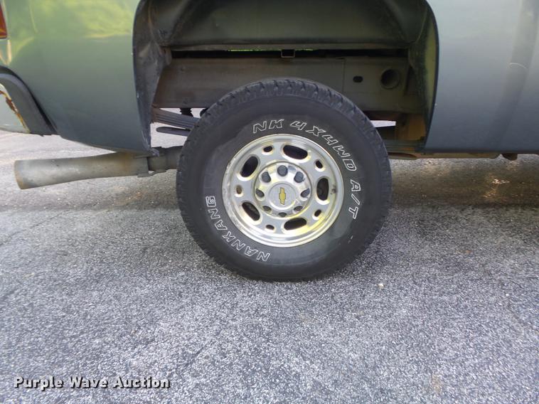 image for item DD7193 2007 Chevrolet Silverado 2500HD Crew Cab pickup truck