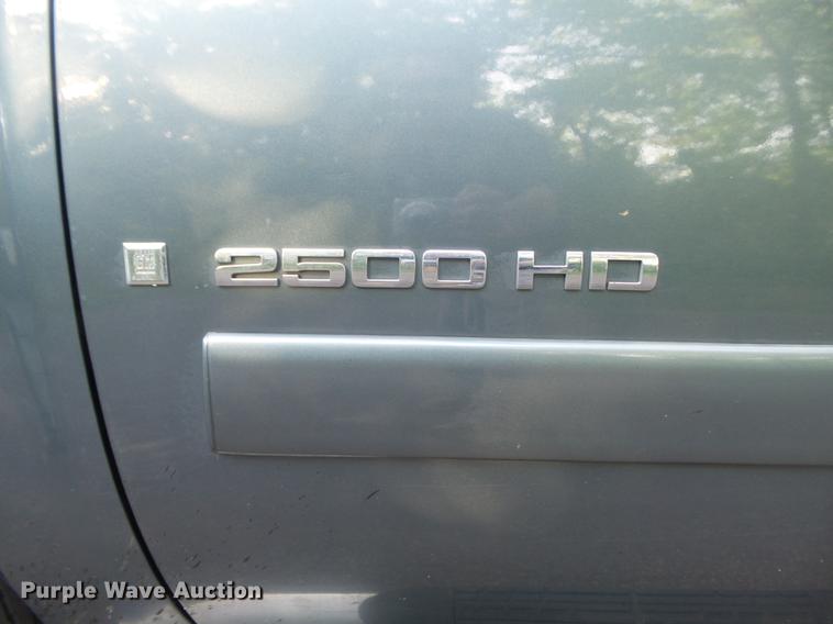 image for item DD7193 2007 Chevrolet Silverado 2500HD Crew Cab pickup truck