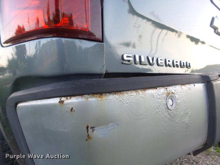 image for item DD7193 2007 Chevrolet Silverado 2500HD Crew Cab pickup truck