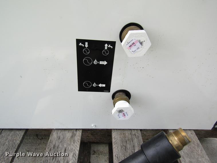 image for item DD8434 Bosch SM048 water source heat pump