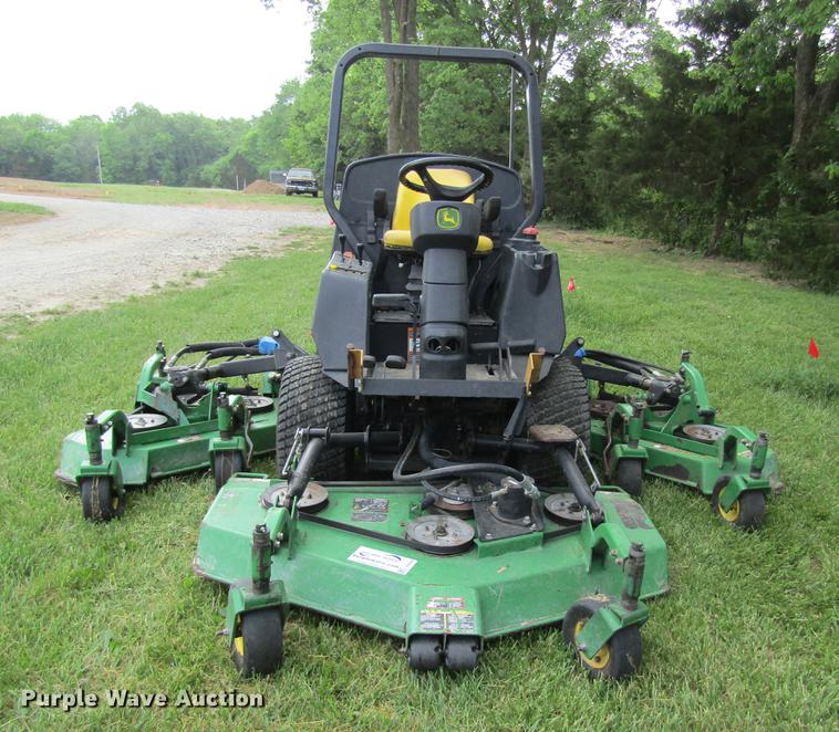 image for item DD8446 John Deere 1600 lawn mower