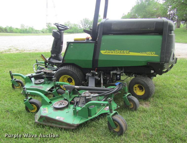 image for item DD8446 John Deere 1600 lawn mower