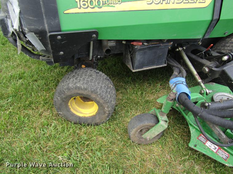 image for item DD8446 John Deere 1600 lawn mower