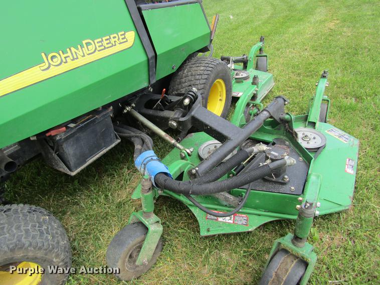 image for item DD8446 John Deere 1600 lawn mower