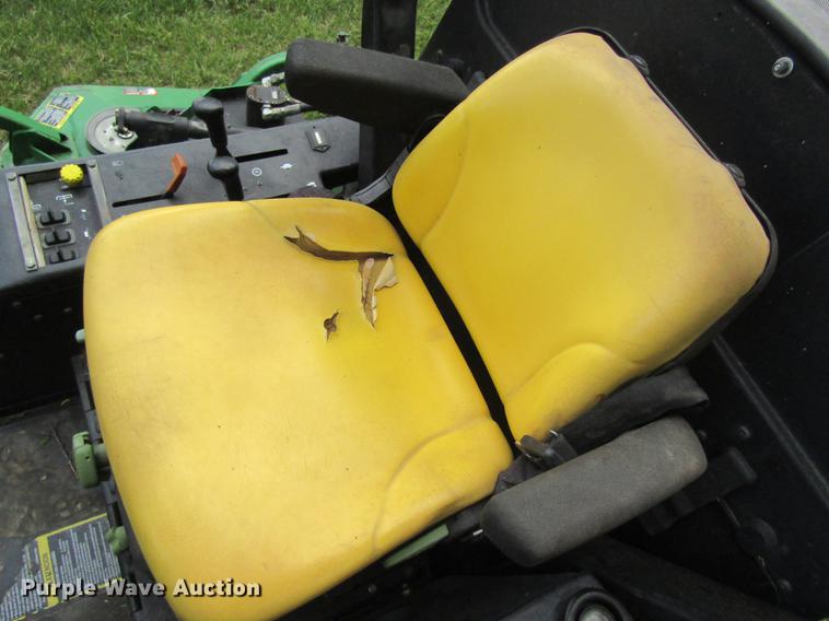 image for item DD8446 John Deere 1600 lawn mower