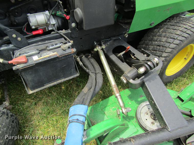 image for item DD8446 John Deere 1600 lawn mower