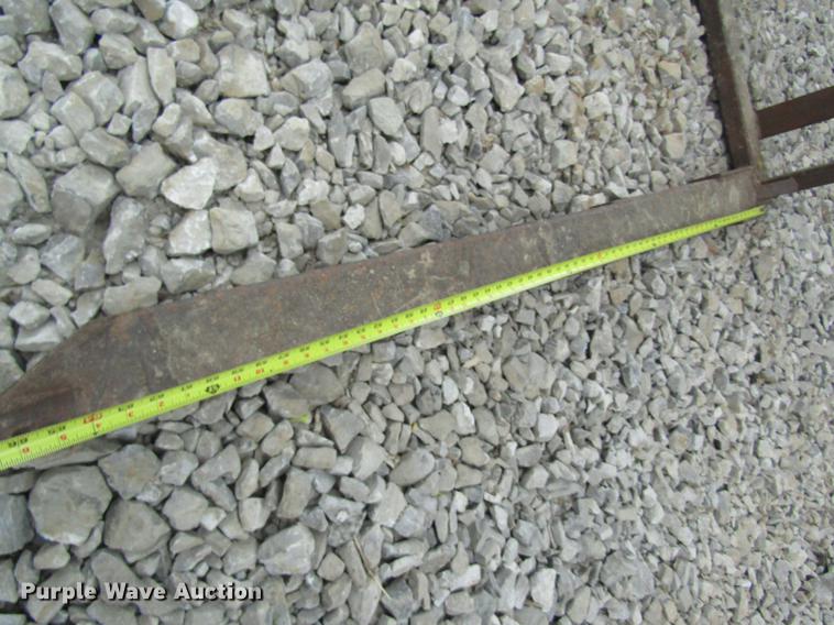 image for item DD8447 Shop built bale forks