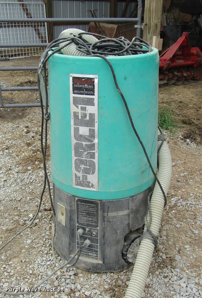 Intec insulation blower in Harrisburg, MO Item DD8459 sold Purple Wave