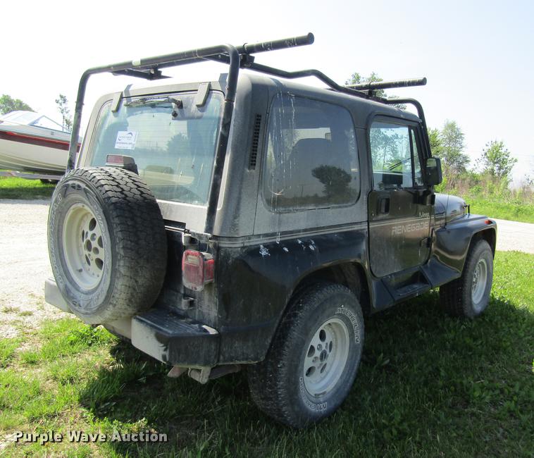 image for item DD8463 1994 Jeep Wrangler Renegade SUV