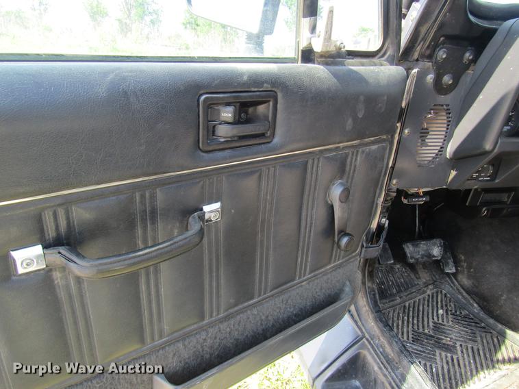 image for item DD8463 1994 Jeep Wrangler Renegade SUV