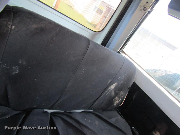 image for item DD8463 1994 Jeep Wrangler Renegade SUV