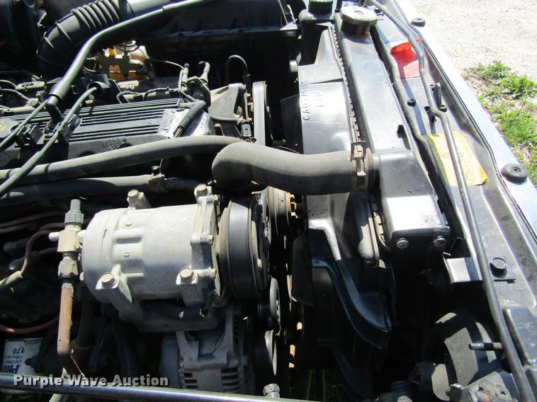 image for item DD8463 1994 Jeep Wrangler Renegade SUV