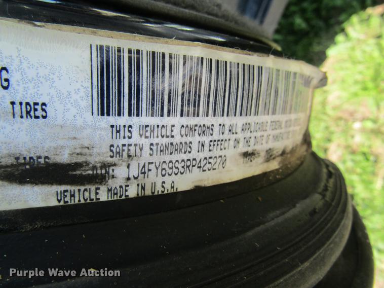 image for item DD8463 1994 Jeep Wrangler Renegade SUV