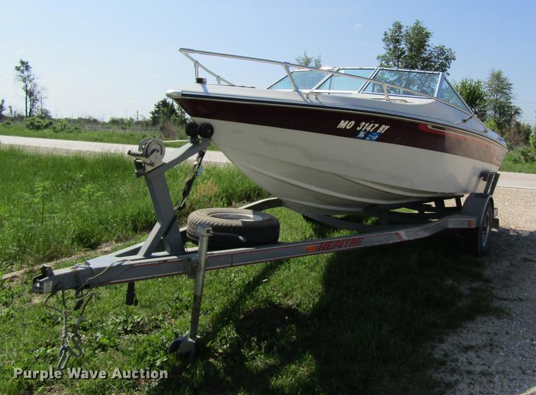 image for item DD8464 1985 Celebrity Calais boat