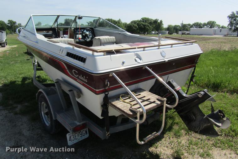 image for item DD8464 1985 Celebrity Calais boat