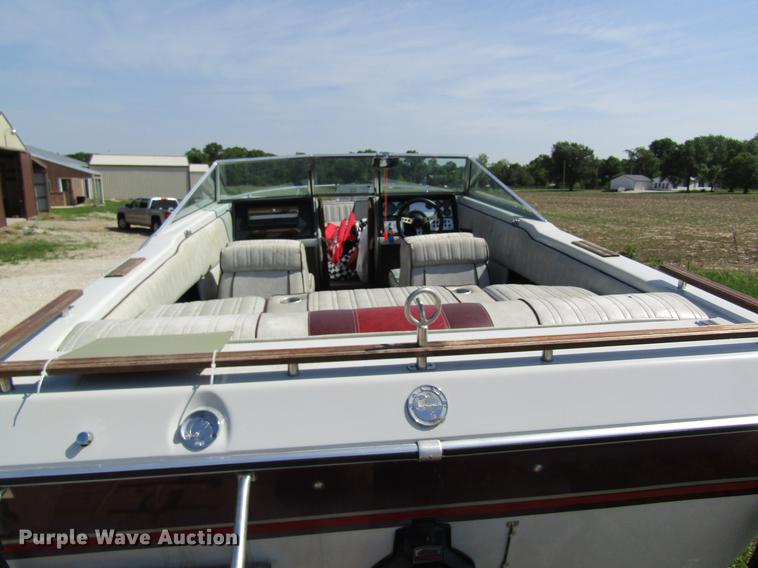 image for item DD8464 1985 Celebrity Calais boat