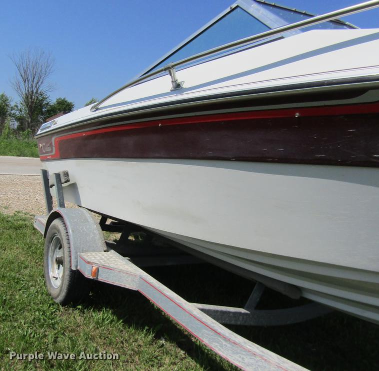 image for item DD8464 1985 Celebrity Calais boat