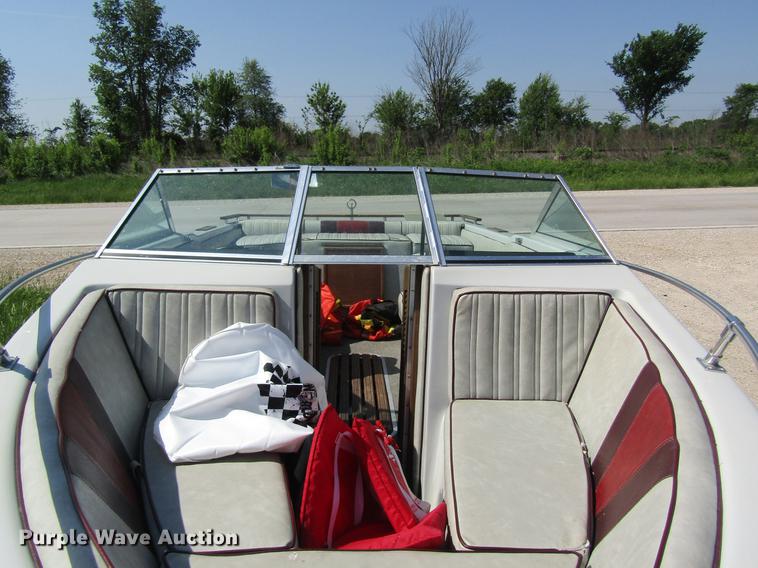 image for item DD8464 1985 Celebrity Calais boat