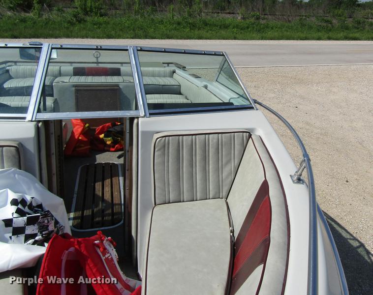 image for item DD8464 1985 Celebrity Calais boat