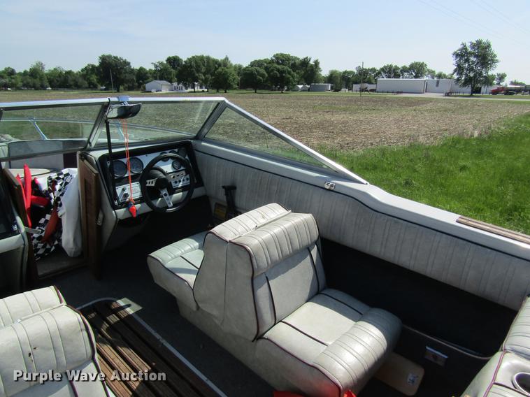 image for item DD8464 1985 Celebrity Calais boat