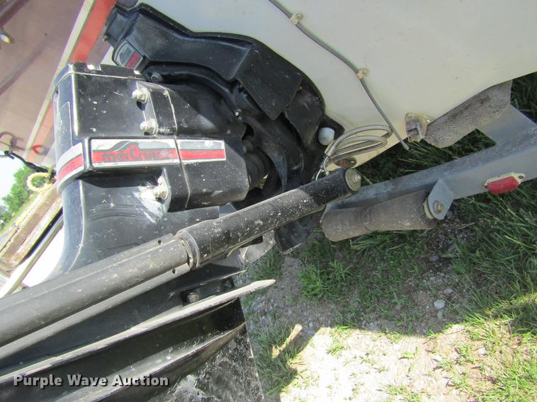 image for item DD8464 1985 Celebrity Calais boat