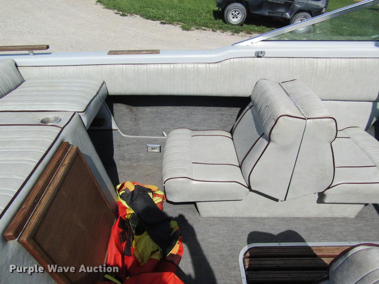 image for item DD8464 1985 Celebrity Calais boat