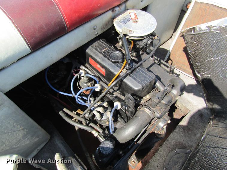 image for item DD8464 1985 Celebrity Calais boat