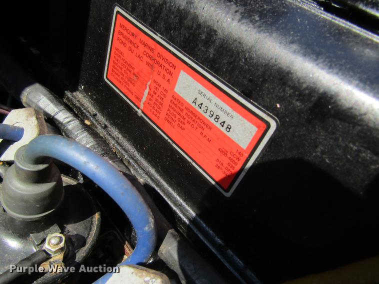 image for item DD8464 1985 Celebrity Calais boat