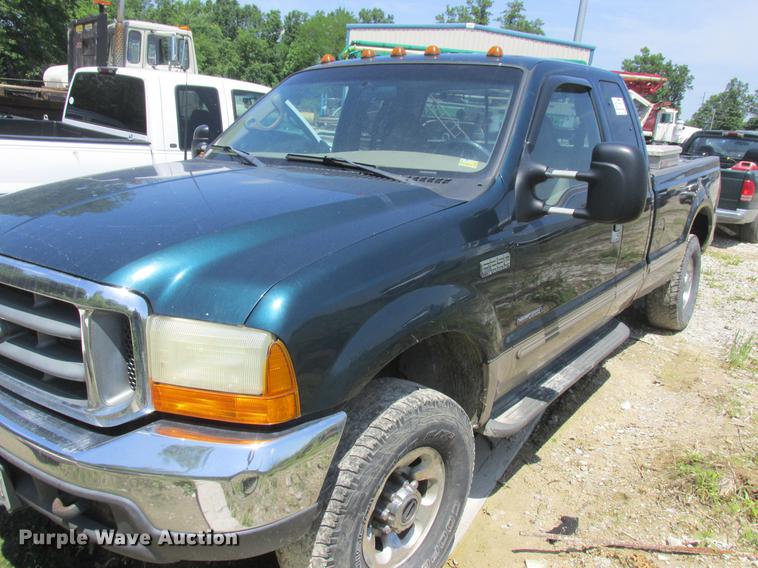 image for item DD8467 1999 Ford F250 Super Duty SuperCab pickup truck