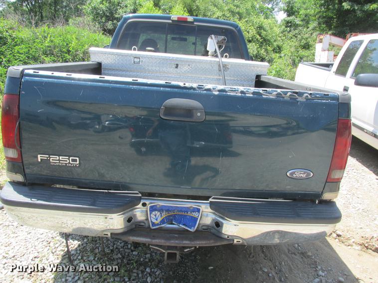 image for item DD8467 1999 Ford F250 Super Duty SuperCab pickup truck