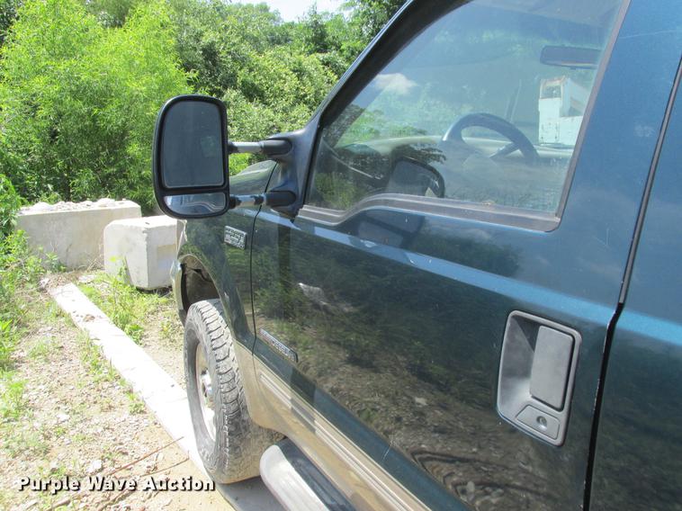 image for item DD8467 1999 Ford F250 Super Duty SuperCab pickup truck