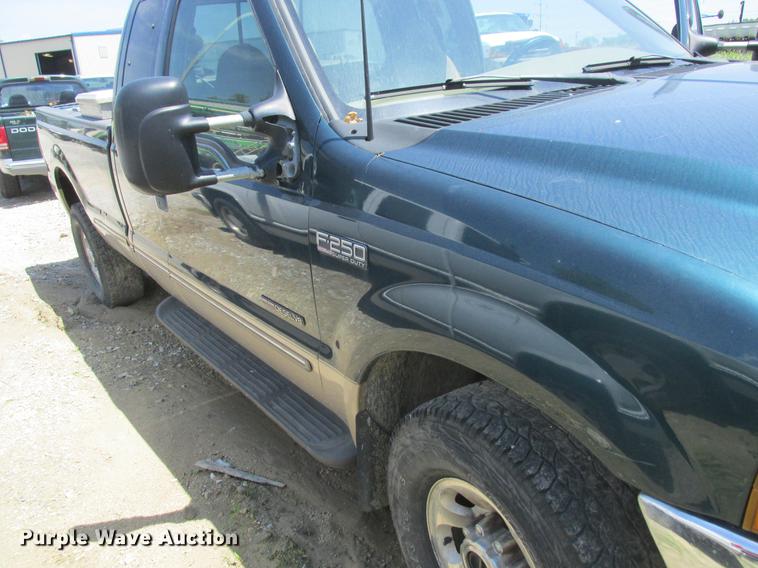 image for item DD8467 1999 Ford F250 Super Duty SuperCab pickup truck