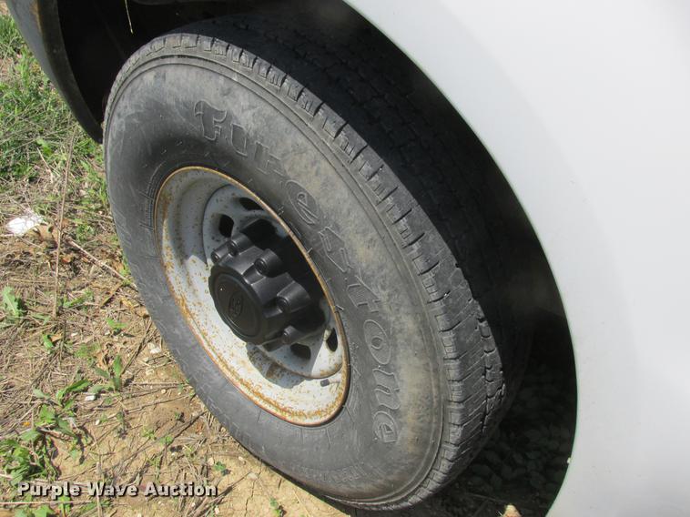 image for item DD8468 2000 Ford F250 Super Duty pickup truck