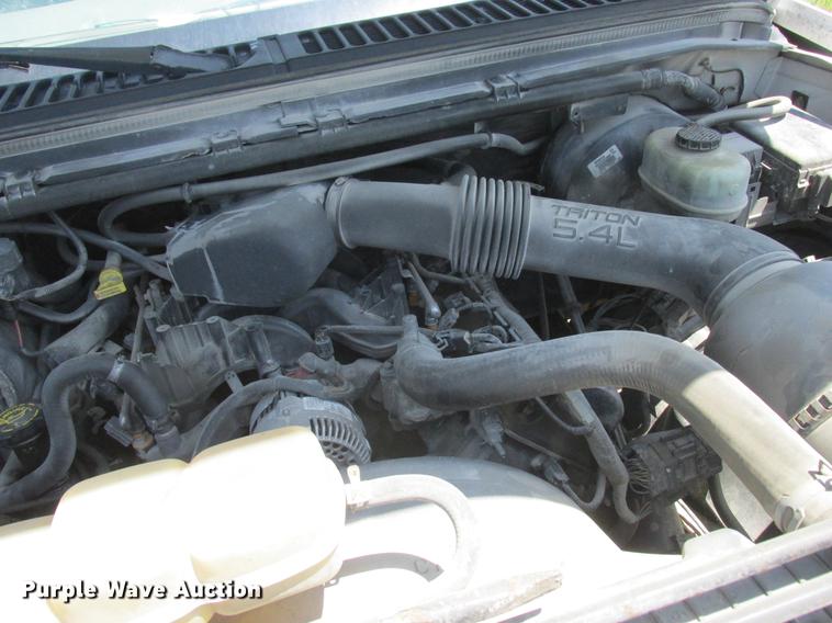 image for item DD8468 2000 Ford F250 Super Duty pickup truck