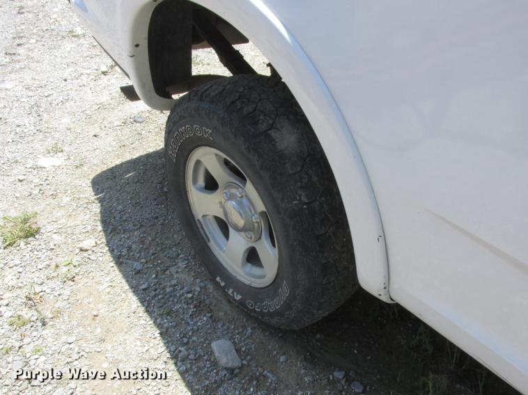 image for item DD8469 2001 Ford F150 SuperCrew pickup truck