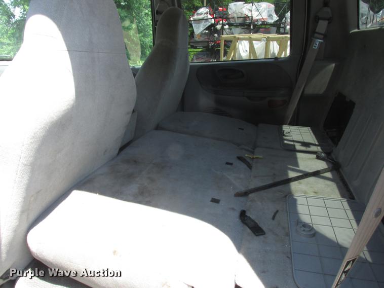 image for item DD8469 2001 Ford F150 SuperCrew pickup truck