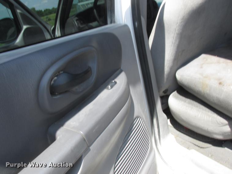 image for item DD8469 2001 Ford F150 SuperCrew pickup truck