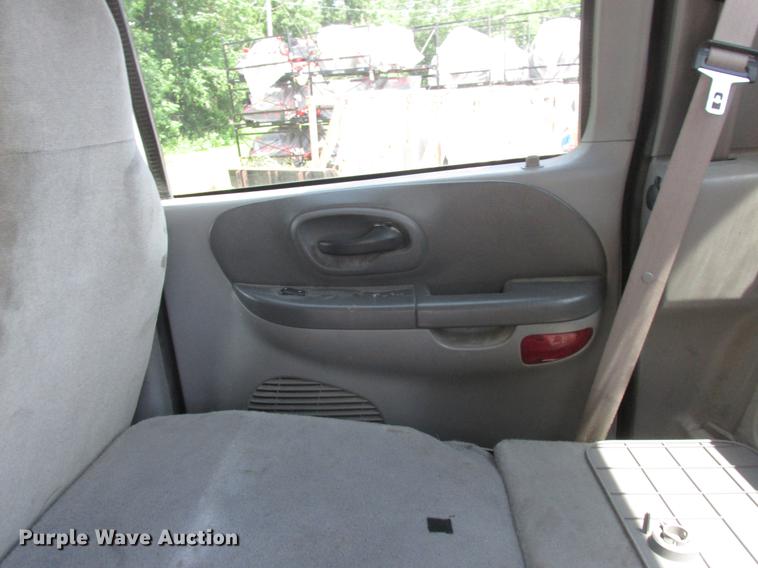 image for item DD8469 2001 Ford F150 SuperCrew pickup truck