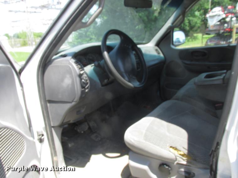 image for item DD8469 2001 Ford F150 SuperCrew pickup truck