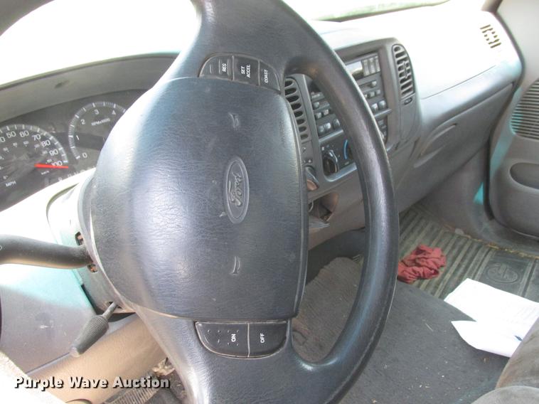 image for item DD8469 2001 Ford F150 SuperCrew pickup truck